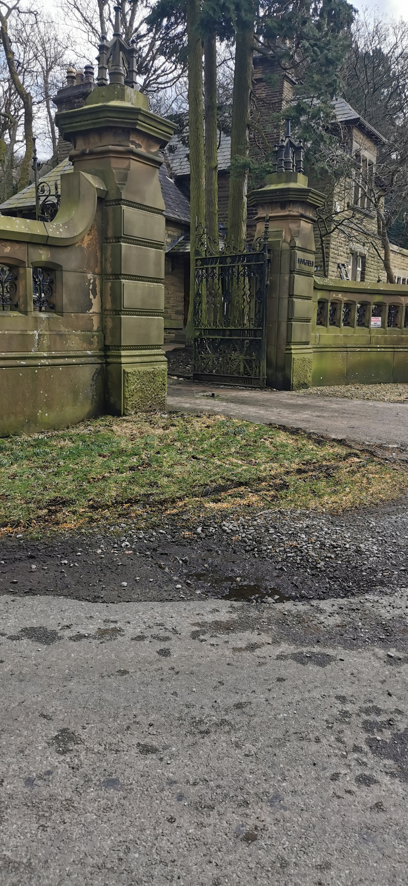 Photo taken between Glossop Circular and Moss Castle Photo taken between Glossop Circular and Moss Castle